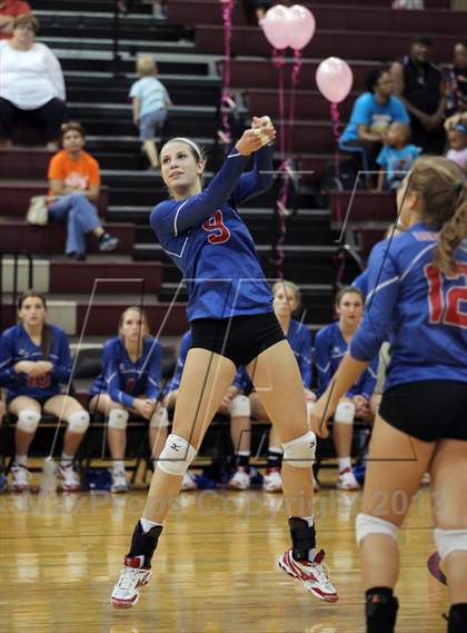 Thumbnail 3 in Leander @ Rouse photogallery.