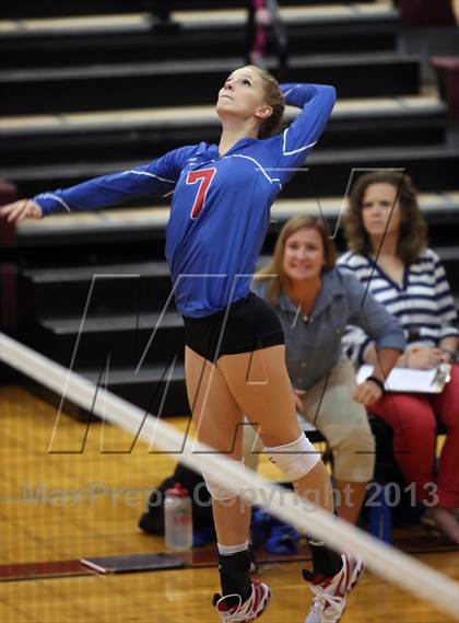 Thumbnail 1 in Leander @ Rouse photogallery.