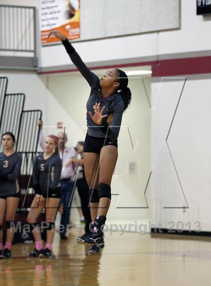 Thumbnail 1 in Leander @ Rouse photogallery.
