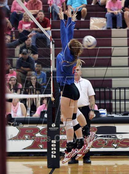 Thumbnail 1 in Leander @ Rouse photogallery.