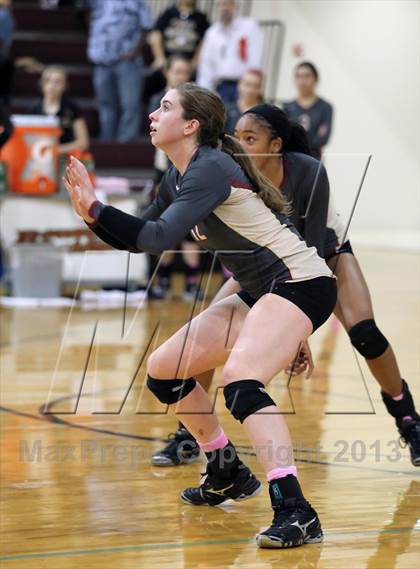 Thumbnail 1 in Leander @ Rouse photogallery.
