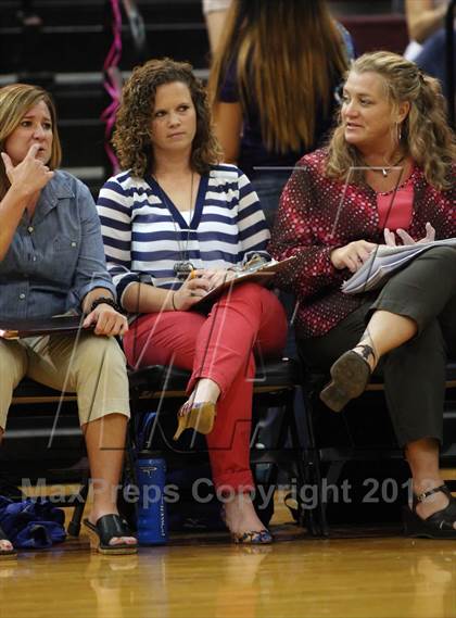 Thumbnail 3 in Leander @ Rouse photogallery.