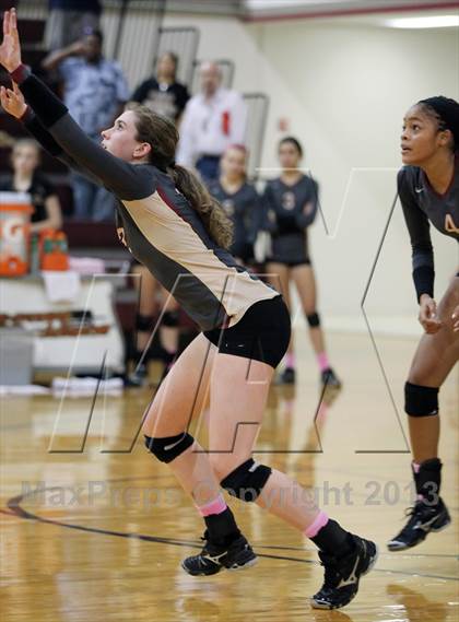 Thumbnail 1 in Leander @ Rouse photogallery.