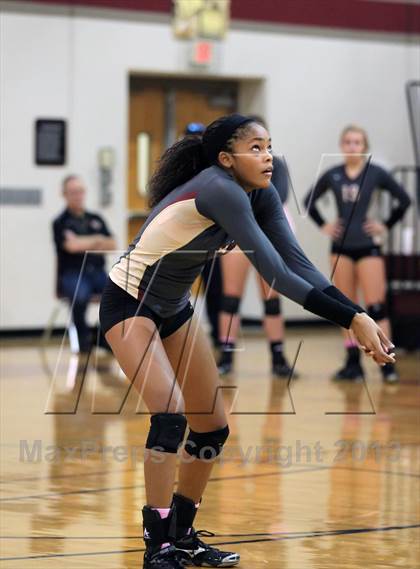 Thumbnail 1 in Leander @ Rouse photogallery.