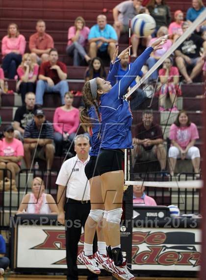 Thumbnail 3 in Leander @ Rouse photogallery.