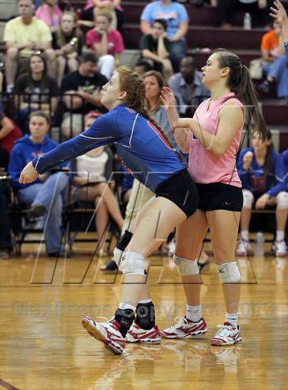 Thumbnail 3 in Leander @ Rouse photogallery.