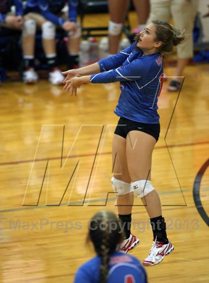 Thumbnail 1 in Leander @ Rouse photogallery.