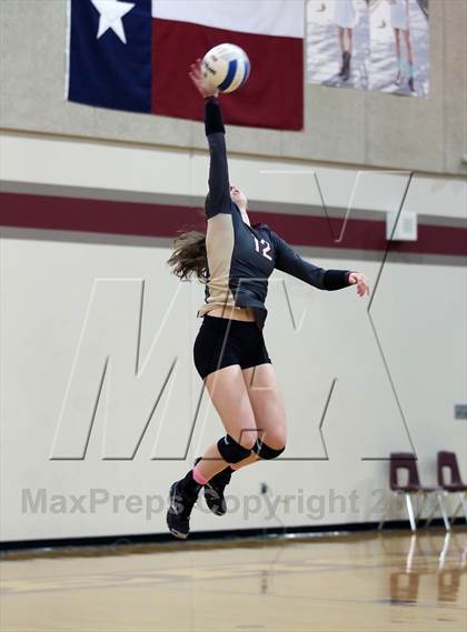 Thumbnail 1 in Leander @ Rouse photogallery.