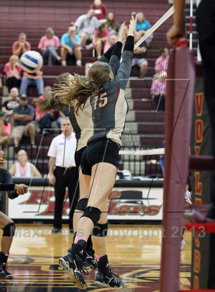 Thumbnail 3 in Leander @ Rouse photogallery.