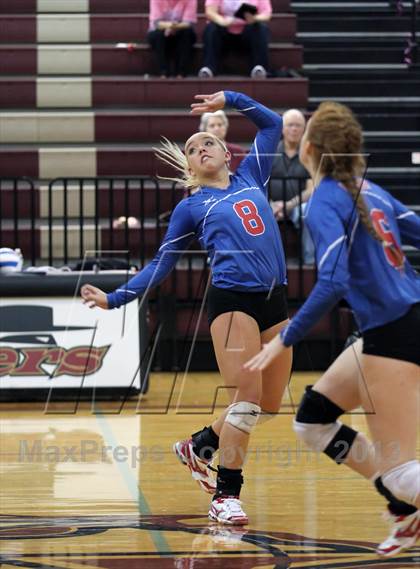 Thumbnail 1 in Leander @ Rouse photogallery.