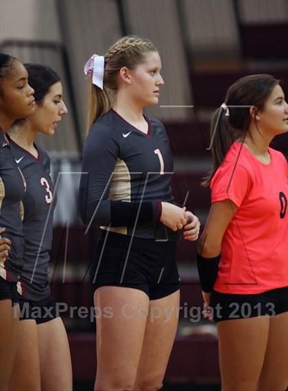 Thumbnail 1 in Leander @ Rouse photogallery.