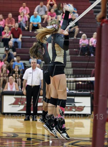 Thumbnail 3 in Leander @ Rouse photogallery.