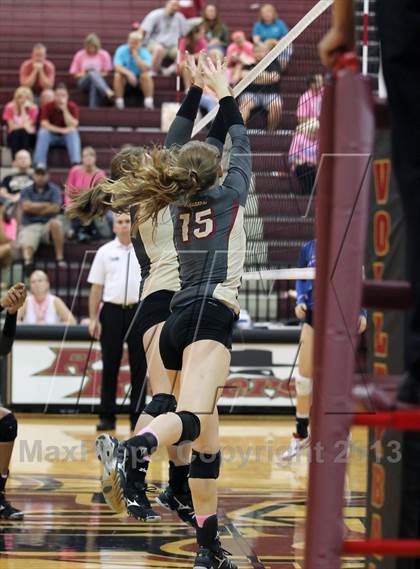 Thumbnail 1 in Leander @ Rouse photogallery.