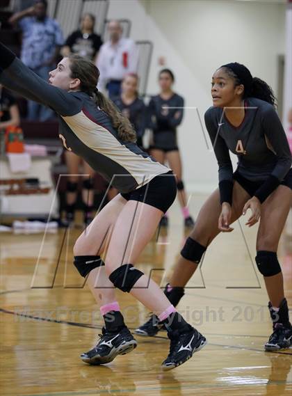 Thumbnail 3 in Leander @ Rouse photogallery.