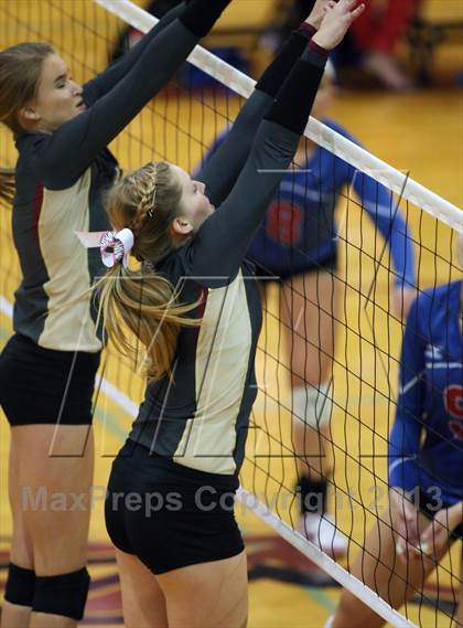 Thumbnail 1 in Leander @ Rouse photogallery.