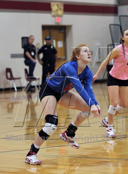 Thumbnail 1 in Leander @ Rouse photogallery.