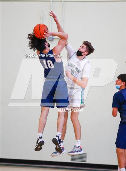 Thumbnail 2 in Franklin vs Eagle Rock photogallery.