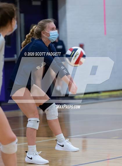 Thumbnail 2 in Blue Springs vs. Lee's Summit West photogallery.