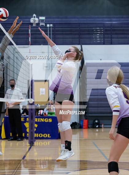 Thumbnail 1 in Blue Springs vs. Lee's Summit West photogallery.