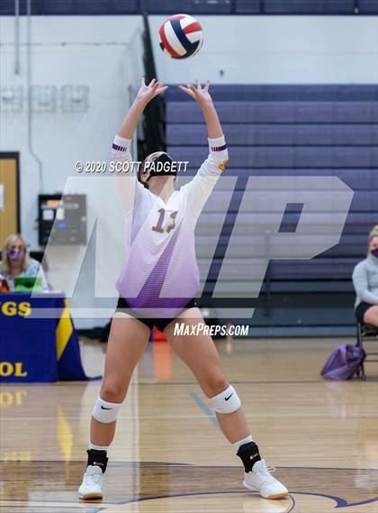 Thumbnail 1 in Blue Springs vs. Lee's Summit West photogallery.