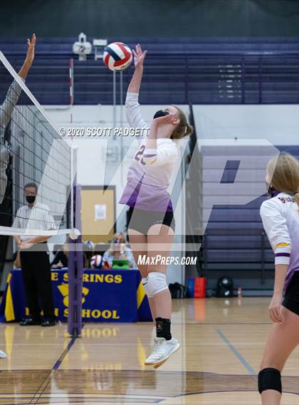 Thumbnail 3 in Blue Springs vs. Lee's Summit West photogallery.