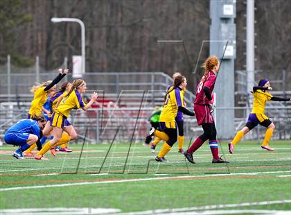 Thumbnail 1 in Haldane vs. Holland (NYSPHSAA Class C Final) photogallery.