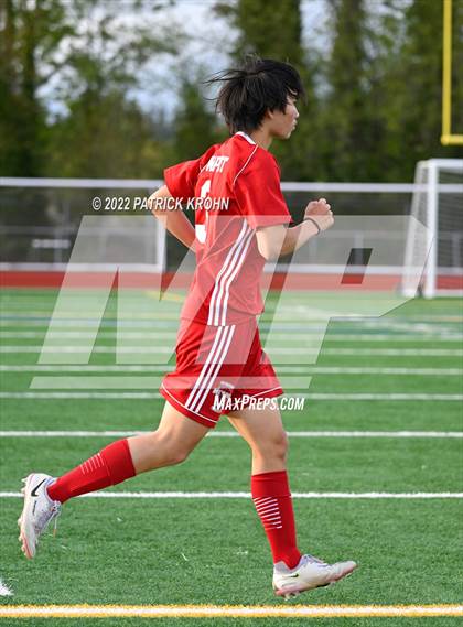 Thumbnail 1 in Skyline vs Newport - Bellevue (District 1/2 4A Playoff) photogallery.