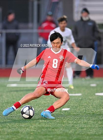Thumbnail 2 in Skyline vs Newport - Bellevue (District 1/2 4A Playoff) photogallery.