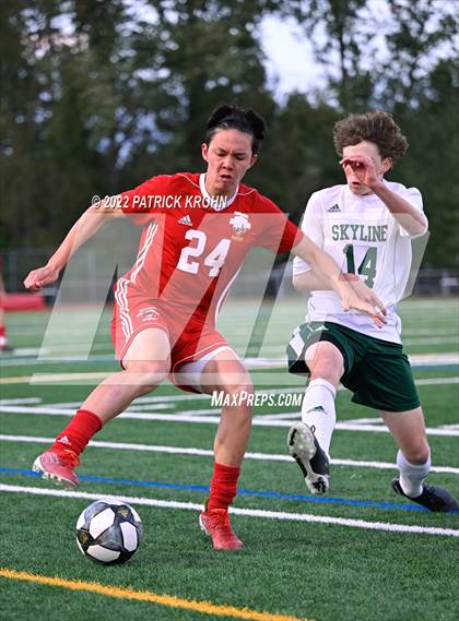 Thumbnail 2 in Skyline vs Newport - Bellevue (District 1/2 4A Playoff) photogallery.