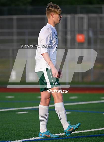 Thumbnail 2 in Skyline vs Newport - Bellevue (District 1/2 4A Playoff) photogallery.
