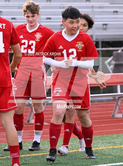 Thumbnail 2 in Skyline vs Newport - Bellevue (District 1/2 4A Playoff) photogallery.
