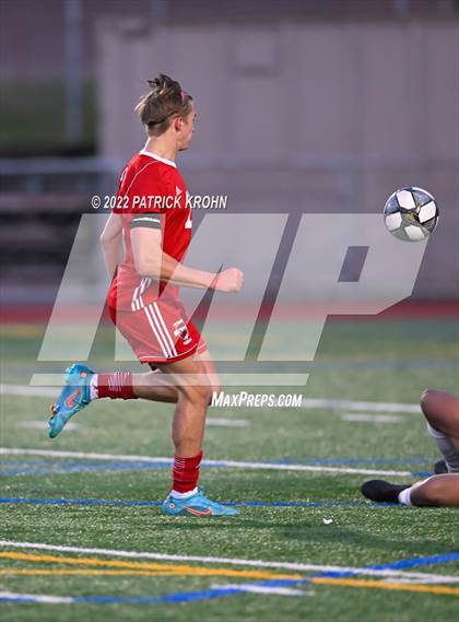 Thumbnail 3 in Skyline vs Newport - Bellevue (District 1/2 4A Playoff) photogallery.