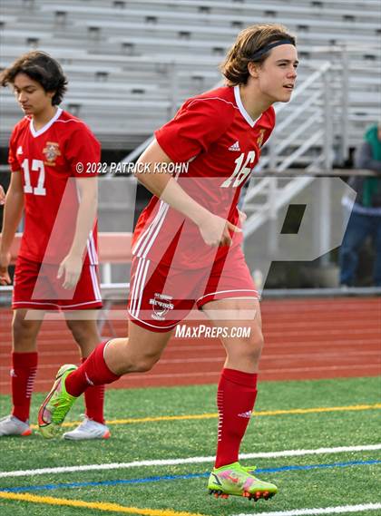 Thumbnail 2 in Skyline vs Newport - Bellevue (District 1/2 4A Playoff) photogallery.