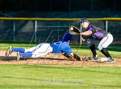 Thumbnail 1 in Santana @ Rancho Bernardo photogallery.