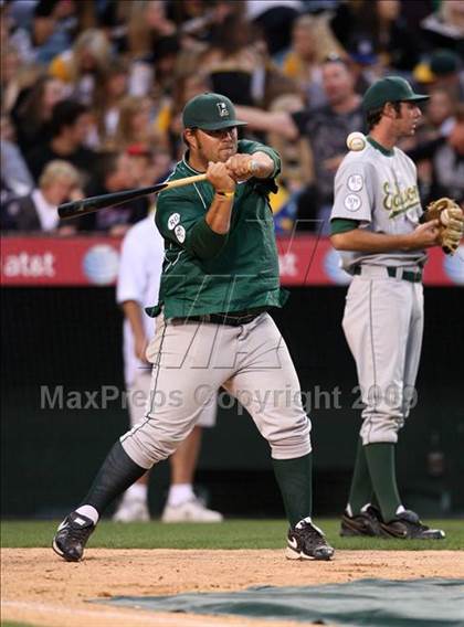 Thumbnail 1 in Edison vs. Capistrano Valley (CIF SS D1 Final) photogallery.