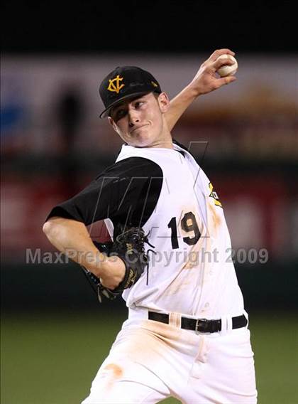 Thumbnail 2 in Edison vs. Capistrano Valley (CIF SS D1 Final) photogallery.