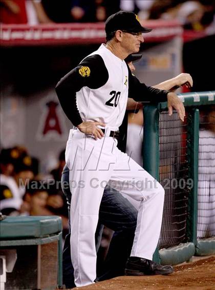 Thumbnail 3 in Edison vs. Capistrano Valley (CIF SS D1 Final) photogallery.