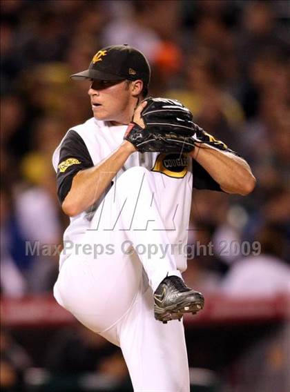 Thumbnail 1 in Edison vs. Capistrano Valley (CIF SS D1 Final) photogallery.