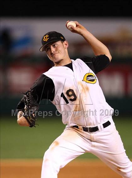 Thumbnail 3 in Edison vs. Capistrano Valley (CIF SS D1 Final) photogallery.