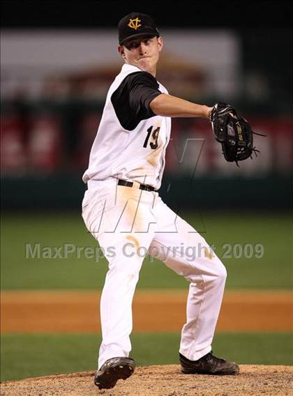 Thumbnail 1 in Edison vs. Capistrano Valley (CIF SS D1 Final) photogallery.