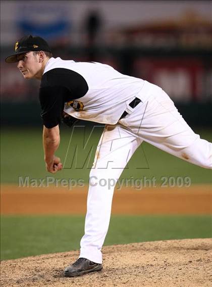 Thumbnail 1 in Edison vs. Capistrano Valley (CIF SS D1 Final) photogallery.