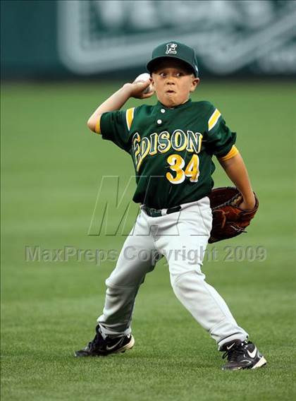 Thumbnail 1 in Edison vs. Capistrano Valley (CIF SS D1 Final) photogallery.