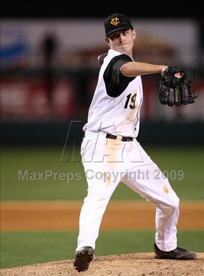 Thumbnail 1 in Edison vs. Capistrano Valley (CIF SS D1 Final) photogallery.