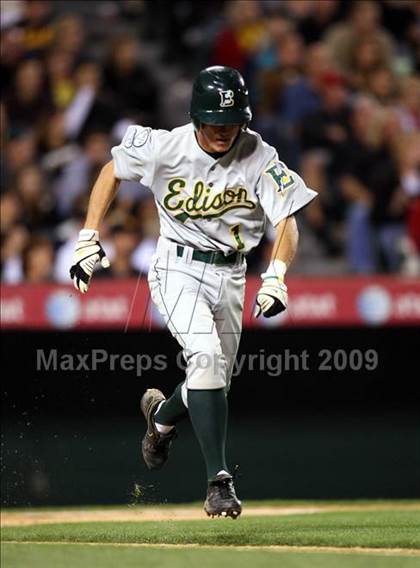 Thumbnail 1 in Edison vs. Capistrano Valley (CIF SS D1 Final) photogallery.