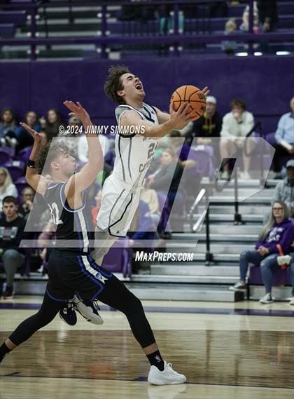Thumbnail 3 in Quincy vs. Althoff Catholic (Prairie Farma Holiday Classic) photogallery.