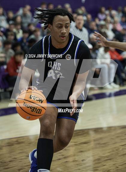 Thumbnail 3 in Quincy vs. Althoff Catholic (Prairie Farma Holiday Classic) photogallery.