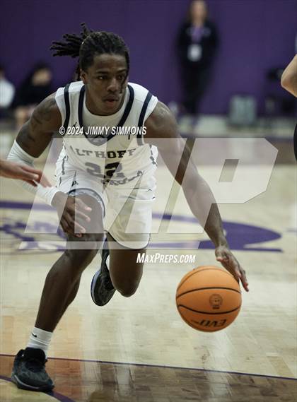 Thumbnail 2 in Quincy vs. Althoff Catholic (Prairie Farma Holiday Classic) photogallery.