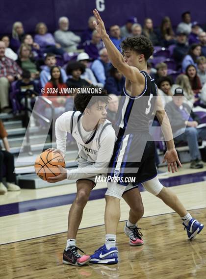 Thumbnail 2 in Quincy vs. Althoff Catholic (Prairie Farma Holiday Classic) photogallery.