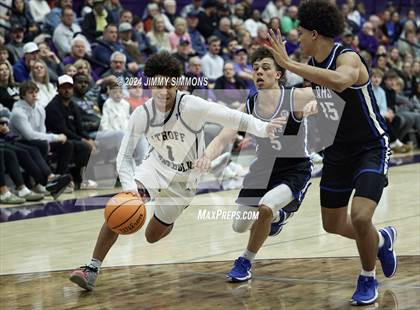 Thumbnail 1 in Quincy vs. Althoff Catholic (Prairie Farma Holiday Classic) photogallery.