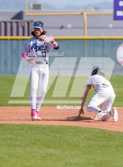 Thumbnail 2 in Bishop Kelly vs. Quartz Hill (Coach Bob  Invitational) photogallery.